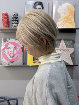 ハスキー(HUSKY) ショートボブ/ミルクティー