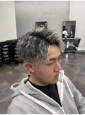 ツイストパーマ×ホワイトメッシュ スキンフェード