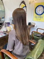 スロウ(SLOW)&nbsp;「自然に馴染む」エクステで叶う"セミロング"