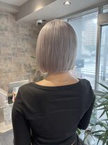 ラディクス(Radix)&nbsp;【下田】切りっぱなしハイトーンボブホワイトベージュカラー