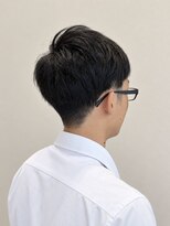 ウミト(Umito)&nbsp;ツーブロック×グラデーションのメンズショート