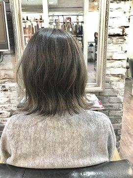 ウォールデゥール 千葉(VOORDEUR) -VOORDEUR-毛先は軽め外ハネボブ！！