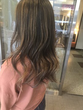 ヘアアンドスペース ベロン(hair&space velon) ハイライトカラー