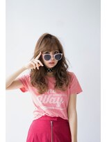 ディスオモテサンドウ 表参道(This OMOTESANDO)&nbsp;風になびくひし形ロングスタイル