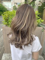 エレン(E L E N)&nbsp;コントラストハイライト　×  シルバーグレージュ