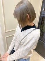 ヴィーヴォ 天六店(VIVO)&nbsp;【VIVO】西屋綾香 韓国ヘア ホワイトカラー ミルクベージュ ボブ