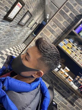 ミリオンバックス 御徒町店(Million Backs) スキンフェード/フェザーアップ/バーバー<理容室>[メンズ/御徒町