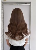 シールエクステでベージュカラーのロングヘアへ！