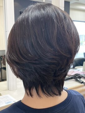 ヘアークリアー 春日部 大人可愛いくせ毛を活かしたナチュラルウルフ/30代40代50代