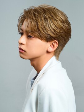 オーシャントーキョーオーバー(OCEAN TOKYO OVER) 韓国ヘアカルマパーマコンマバングセンターパート黒髪ウルフ