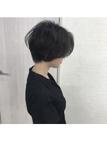 マルフェ 天王寺(marfe) 30代40代50代耳かけショート前髪なしハンサムショートカット