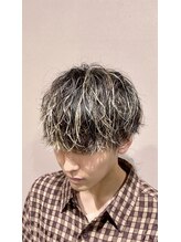 リット(lit.)&nbsp;波巻き　ツイストスパイラルパーマMIX メッシュ　ブリーチ