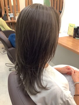 アノー(anneau) 【ブリーチなし☆】オリーブベージュ×抜け感カラー