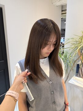 アリーズ シブヤ(ALLYS shibuya) あたたかみのあるベージュカラー