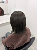暗めオリーブカラー