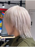 ホワイトナチュラルマッシュウルフ