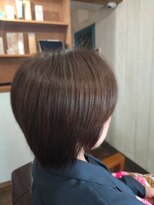 ワイエス(YS)&nbsp;丸みショートボブ×艶ブラウン