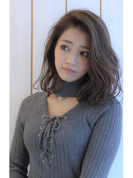 パコ(Paco) *ラフな抜け感可愛い☆小顔ミディアム大人ボブ