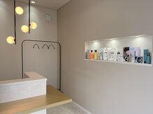 ジル(Jille)の雰囲気（ベージュを基調とした柔らかみのある店内☆/髪質改善/岡本）