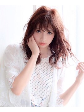 ラべリー 池袋(LOVELEY) ミディアムウェーブヘア×透け感ブラウン 【池袋】