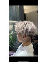 ブル(b.u.l.l.)&nbsp;スキンフェード＋ホワイトベージュ