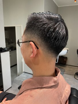 宮川理髪店 フェードカット<理容室> ［メンズ/シェービング/床屋/花巻］