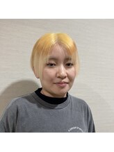 美容室テク アート バイ シック 福原 佳音