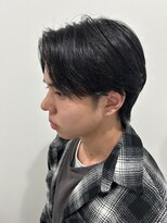 ヒュイル バイ ニアウ(Hwyl by Niau) ニュアンスパーマメンズカットセンターパートフェザーパーマ