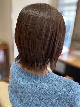 フリップビーアヴェダ(FLIP B AVEDA) 本八幡×外ハネボブ×ミディアムスタイル