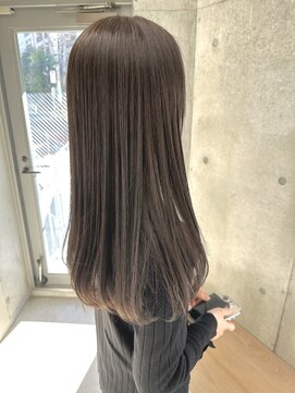 エウペ 渋谷(WEUPE) 斜めバング/グレージュカラー/デザインカラー/シルキーベージュ