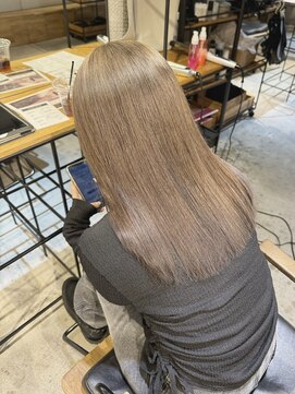 リムレス(LIMLESS) ミルクティーベージュホワイトダブルカラーブリーチ新潟万代