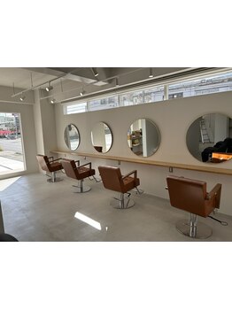 初めてでもゆっくりくつろげる店内と丁寧なカウンセリング＊居心地の良い店内はきっとお気に入りの空間に♪