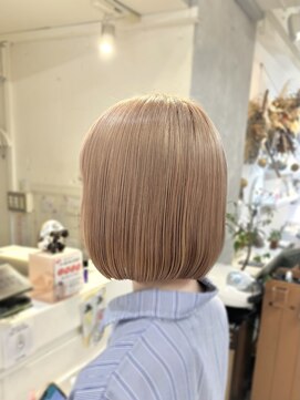 ネオリーブカフ 鶴ヶ峰店(Neolive caff) ブリーチカラー ダブルカラー 透明感カラー 艶カラー ボブ