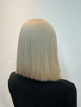 ブリーチ2回ホワイトブロンド♪
