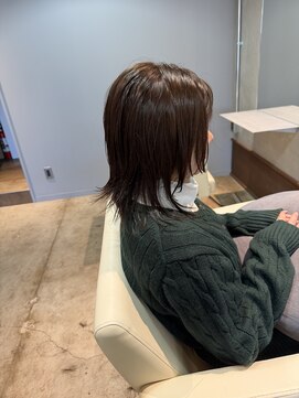 アッシュブラウンの軽やかレイヤー