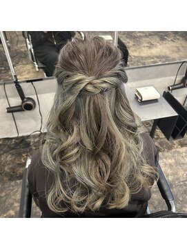 ニコ シモノセキ(NIKO Shimonoseki) ハーフアップ/ヘアセット