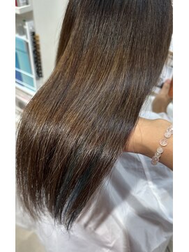 アーサス ヘアー デザイン 綾瀬店(Ursus hair Design by HEADLIGHT) 大人可愛いロングヘア&トリートメントでサラ艶綺麗な後ろ姿