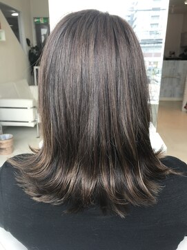 リアリズム(reaRism) 極細ハイライト×シアーパープルアッシュ