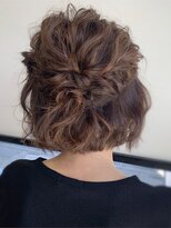 ダブル(W) ボブでハーフアップ