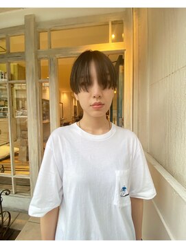 ムジーク(Musiiik) 暗髪グレーとハンサムショート