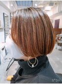 ショートボブ