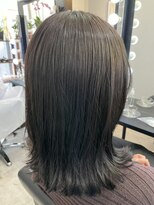 【SHARON原宿】大人可愛い外ハネ×ダークオリーブグレージュ