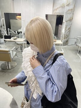 クリム(qulim) ホワイトブロンド