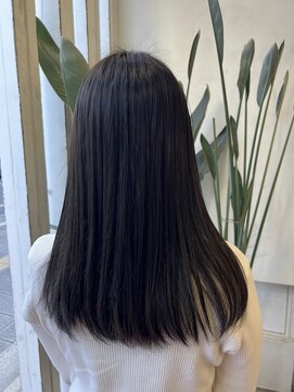 アン(Hair make un) アッシュブラック