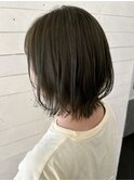 カーキベージュ/カーキグレージュ/軽めボブ/レイヤーカット