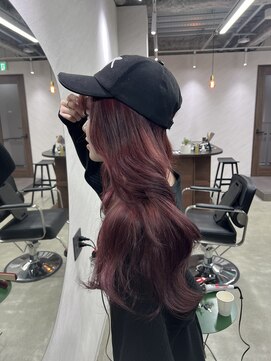 トーン(tone) チェリーレッド×フリンジレイヤーカット