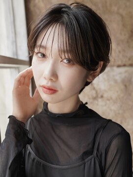 カライング(ing) 大人可愛い20代30代40代黒髪前下がりひし形小顔ボブ丸みショート