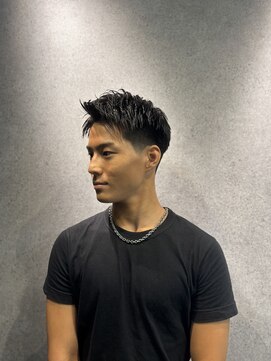 フジヤマバーバーショップ アジト(FUJIYAMA BARBER SHOP ajito) テーパーフェードスパイキーショート