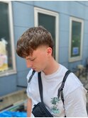 センター分けマッシュウルフスペインカールツイストパーマ