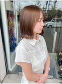 切りっぱなし外はねボブ
